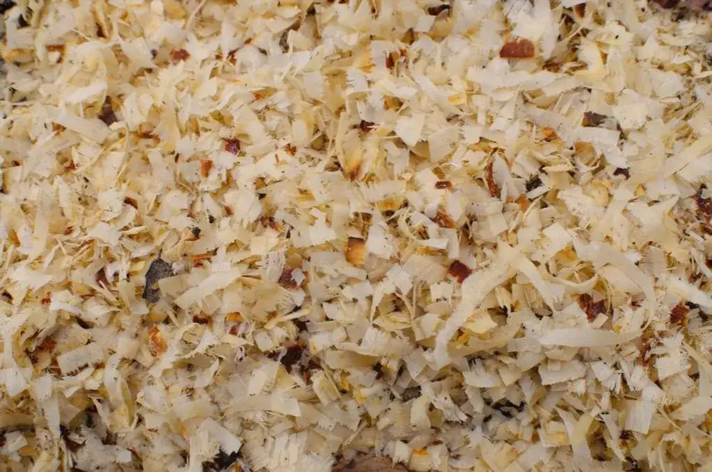 Zdjęcie Ile trocin potrzeba na tonę pelletu? Obliczenia i optymalizacja produkcji
